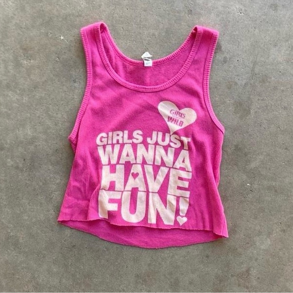 🩷🩷🩷RARE🩷🩷🩷 GIRLS GONE WILD Y2K vintage Pink Cropped Tank! SIZE S